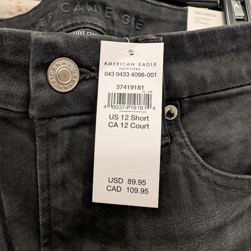 SALE 🎉  American Eagle Luxe Black Moto Denim Hi Rise Jegging Jeans Short Length - Picture 7 of 7